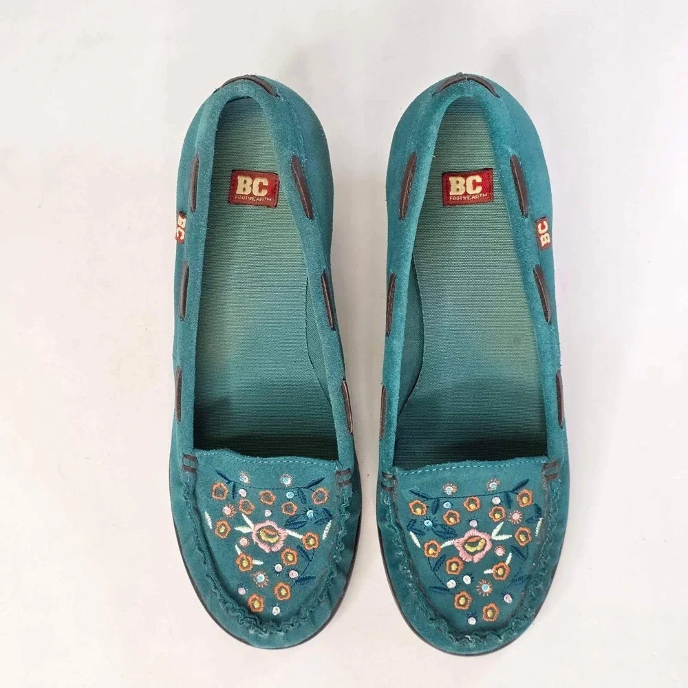 BC Footwear Teal Suede Floral Embroidered Wedge Moccasin Pumps Women's Size 7